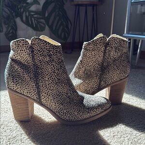 MIA Speckled Ankle Boots - Black and Cream